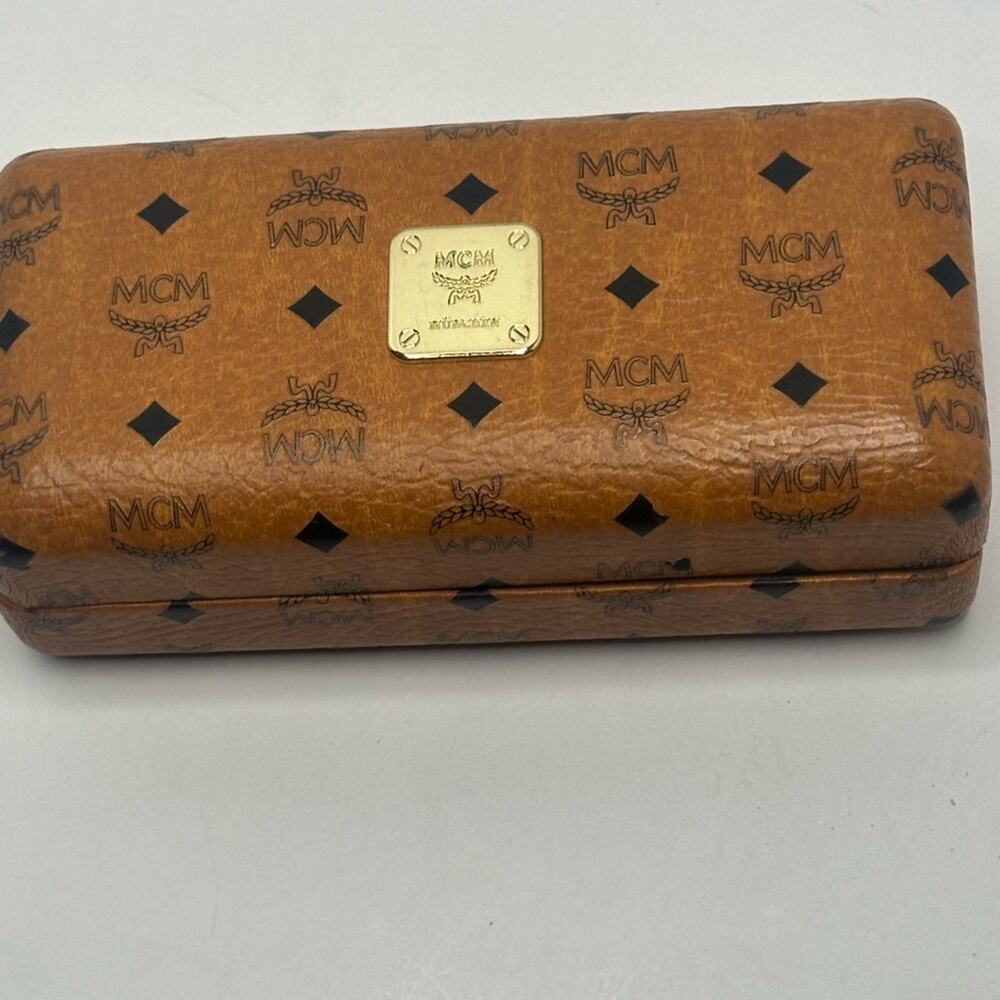 MCM HARD SHELL Leather EYEGLASS CASE w/Cleaning Cloth